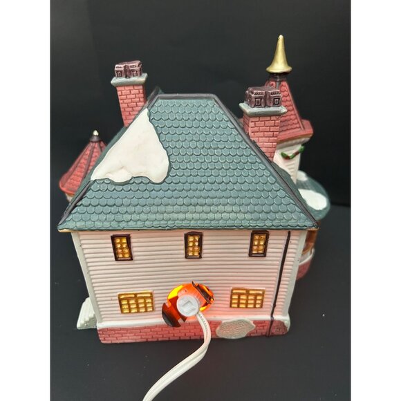 Hand-Painted Victorian Christmas Village Light-Up House Snowy Festive Wreaths - Picture 2 of 11